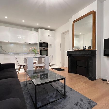 Luxury Appartment, Champs Elysees, Neuf ! Paris Luaran gambar
