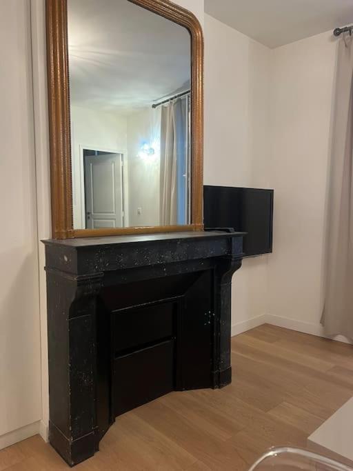 Luxury Appartment, Champs Elysees, Neuf ! Paris Luaran gambar